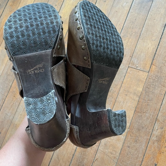 Dansko Ryder, studded, leather, 3” heeled shoes - Picture 5 of 8